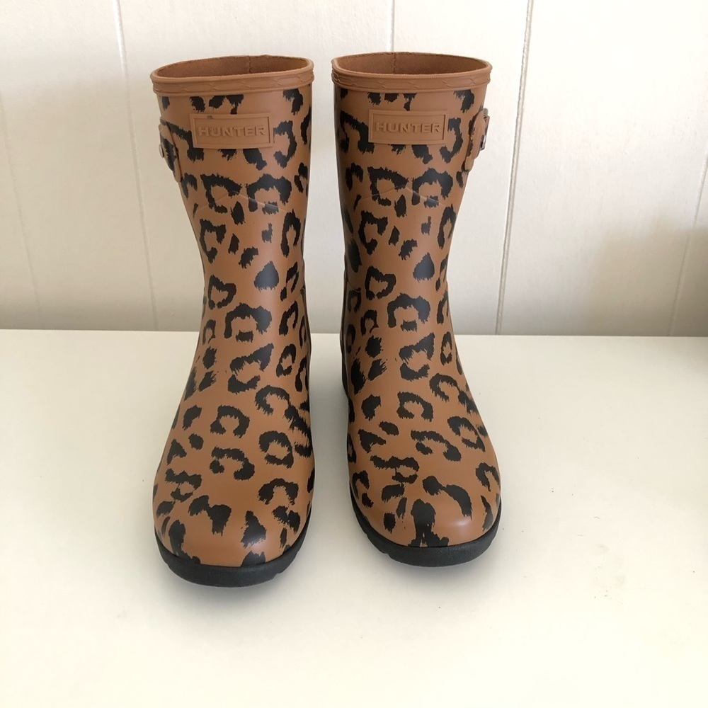 Hunter Leopard Print Short Waterproof Rain Boot 6 - Picture 4 of 11